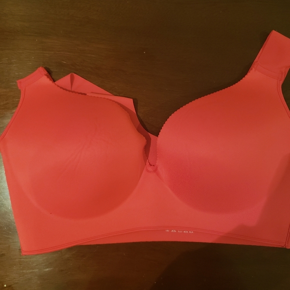 Silky Soft Microfiber Bra. Wireless.Fits 40-42 - Picture 5 of 6